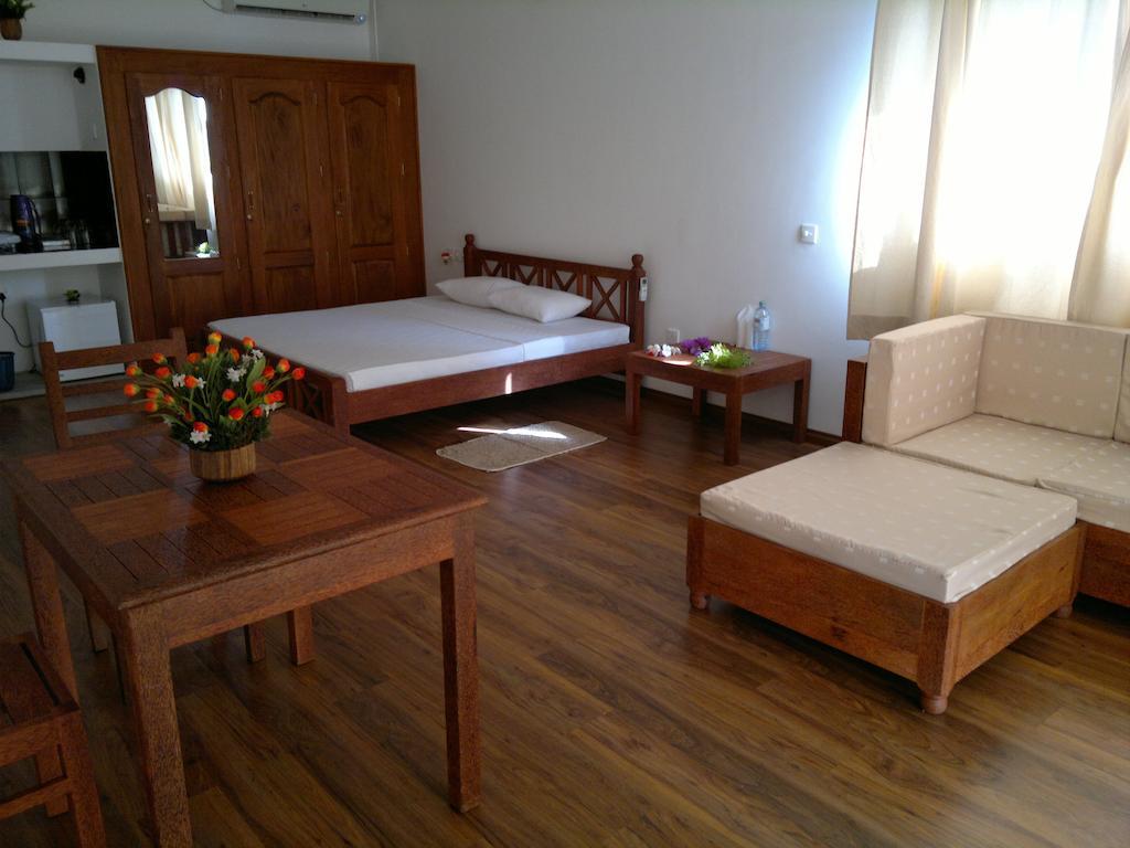 Thumbelina Apartments & Hotel Aluthgama Exterior foto