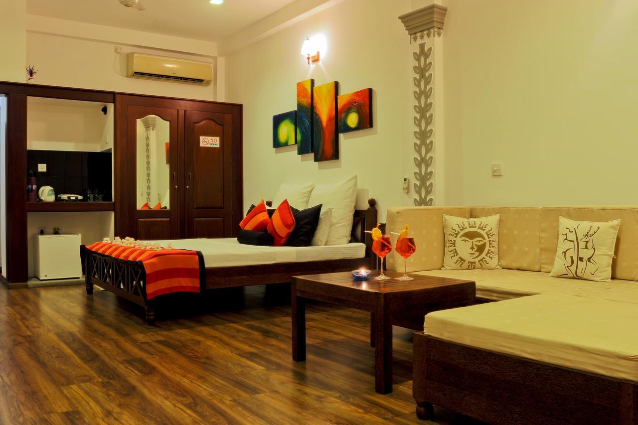 Thumbelina Apartments & Hotel Aluthgama Exterior foto